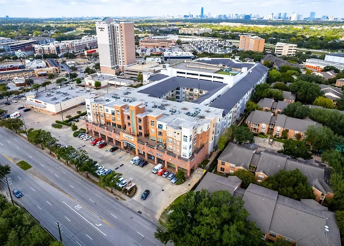 Gorgeous Furnished Apartments Near Texas Medical Center & Nrg Stadium